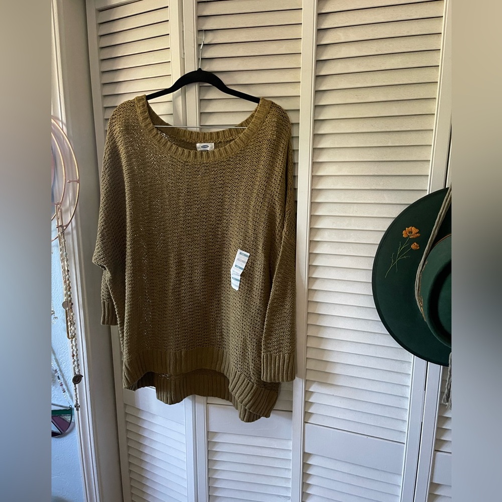 Old Navy Sweater
